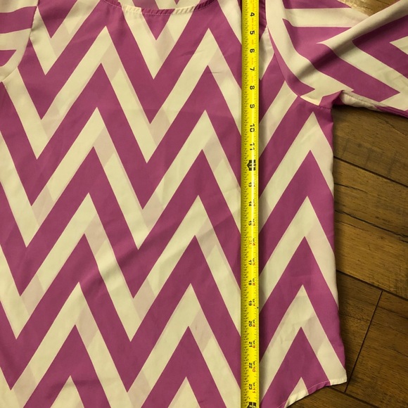 Everly Chevron Top - Picture 4 of 7